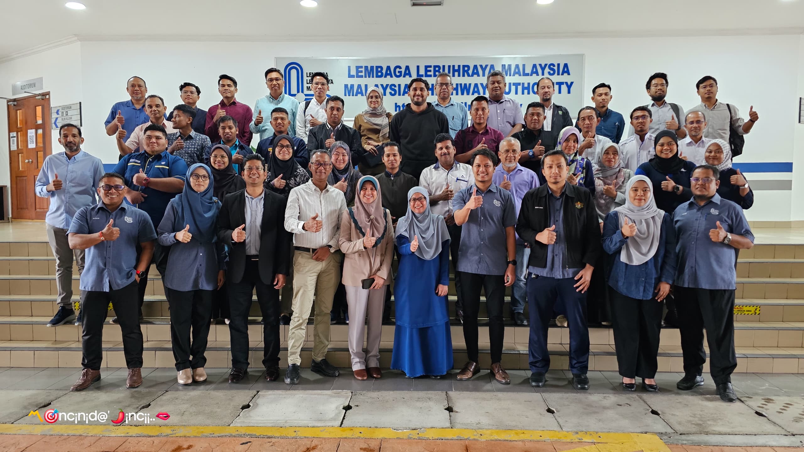 LLM Lembaga Lebuhraya Malaysia and Muhibah Konsortium Holdings team meeting for Pi-Lit smart-blinker MOU